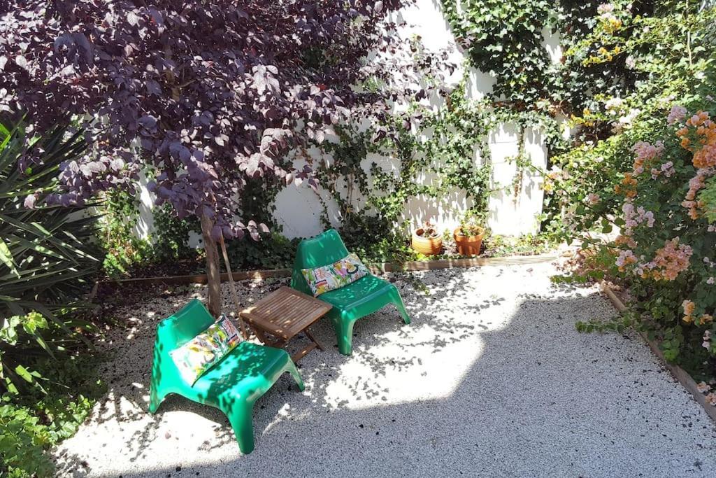 Apartamento With Private Garden - Location *